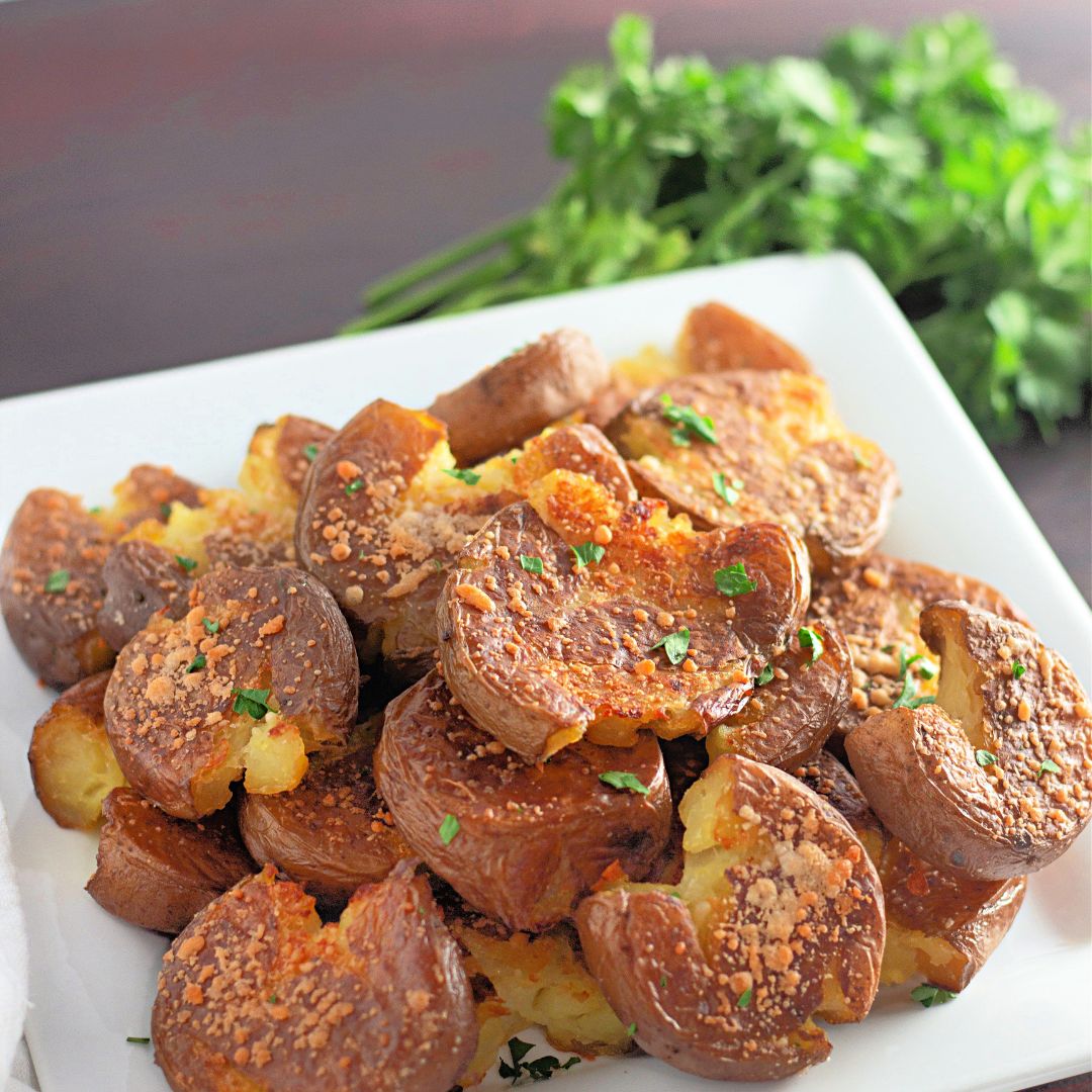 Crispy Garlic Parmesan Smashed Potatoes